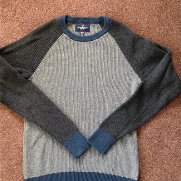 American Eagle sweater - Picture 1 of 2